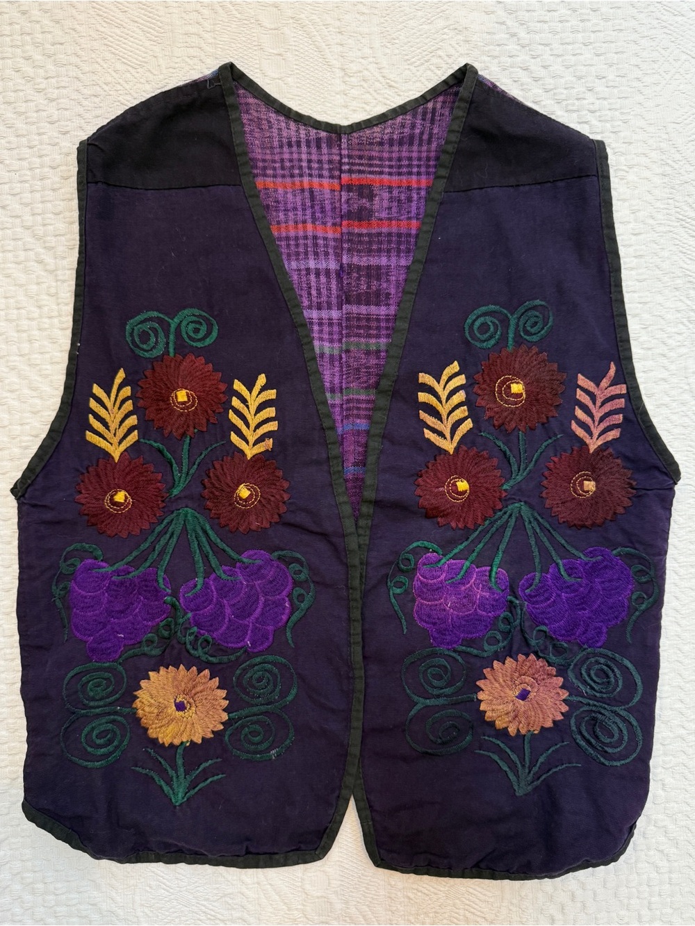 Vintage Embroidered Floral Vest Purple Plaid Folk Art Boho Hippie Size Medium